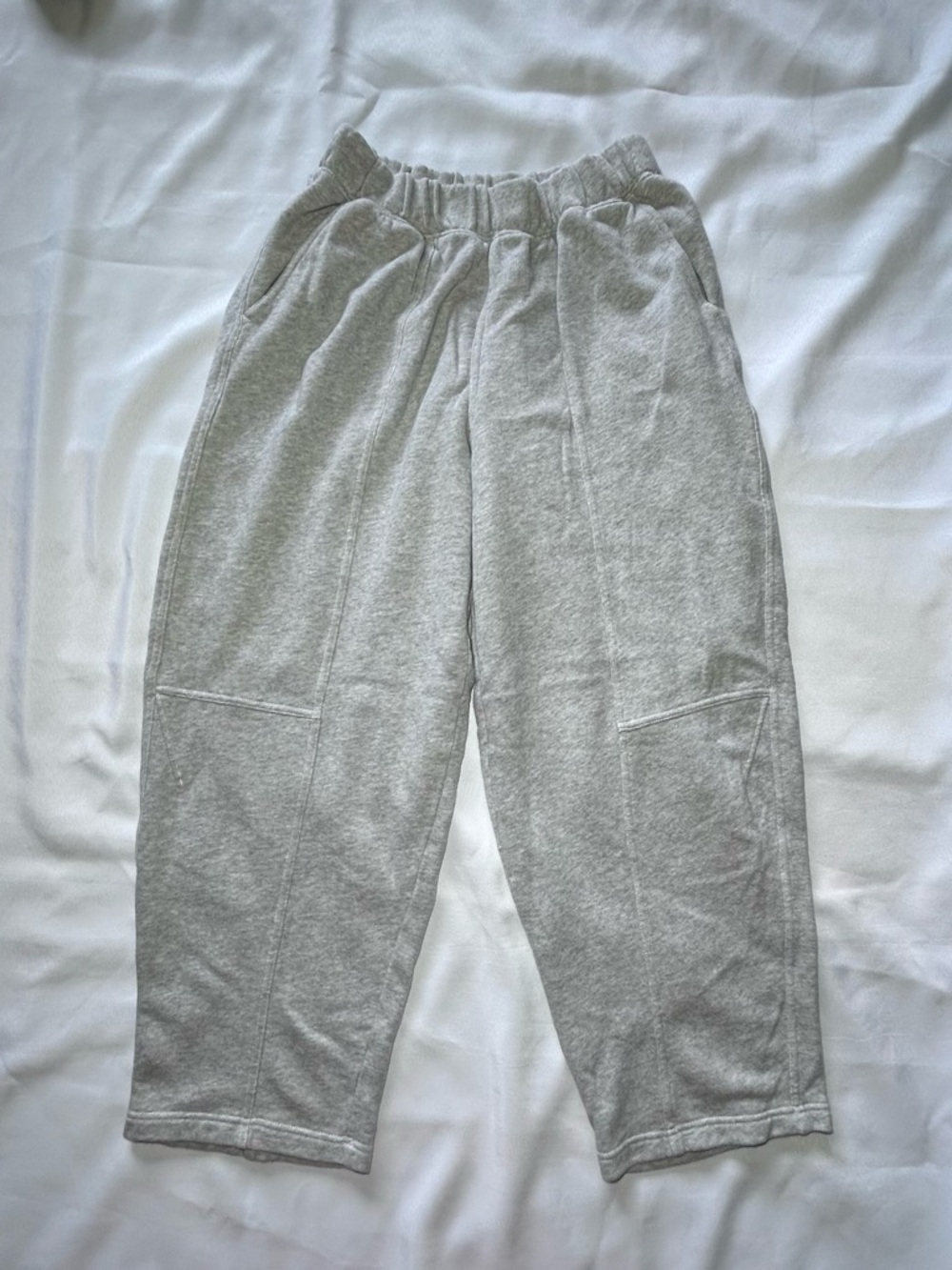 aerie Seams Right Barrel Leg Sweat Pants in Light Gray Sz M